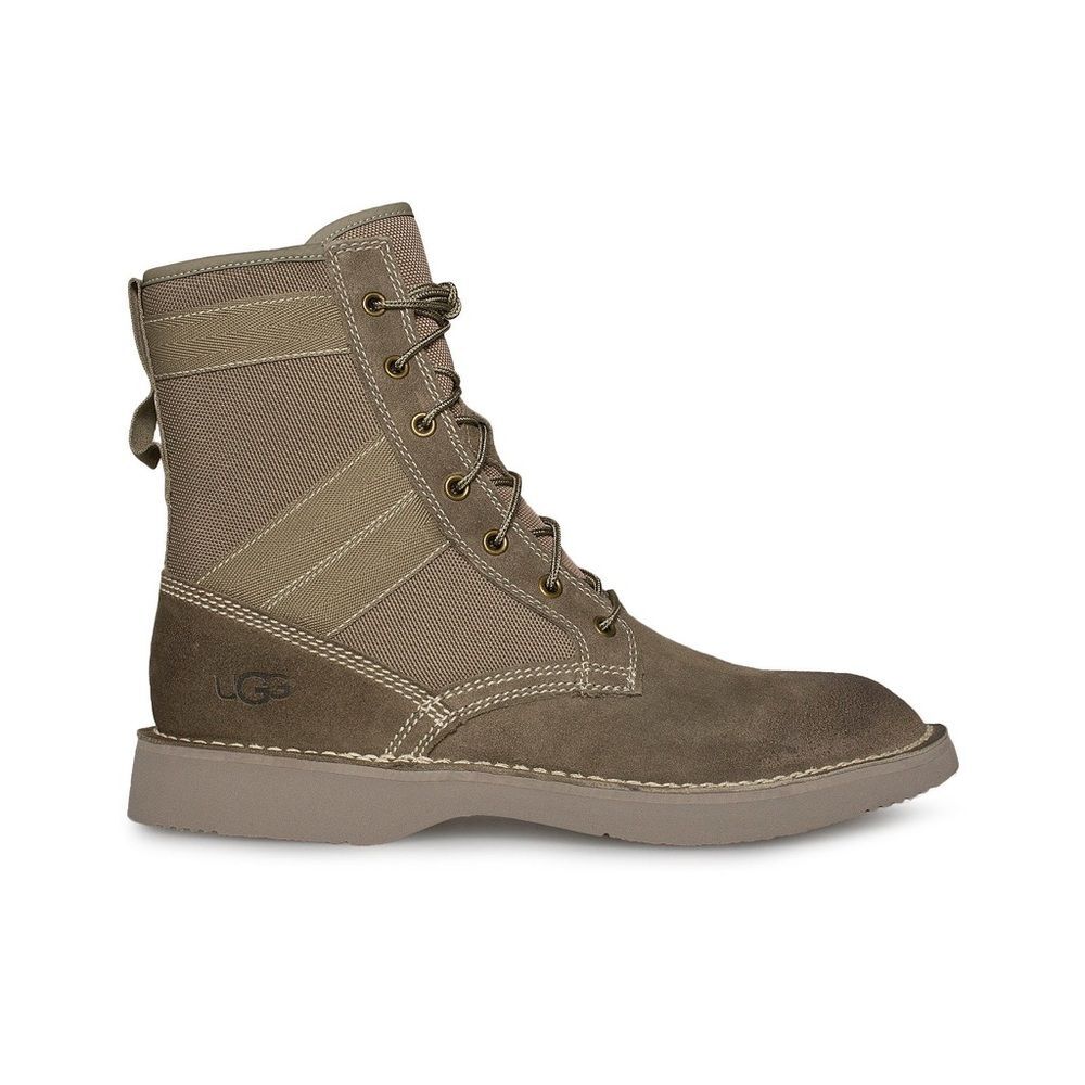 Ugg Camino Field Boot, used, in great condition
